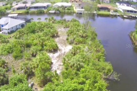Terreno en venta en Port Charlotte, Florida № 1787987 - foto 6