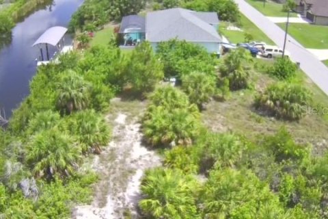 Terreno en venta en Port Charlotte, Florida № 1787987 - foto 5