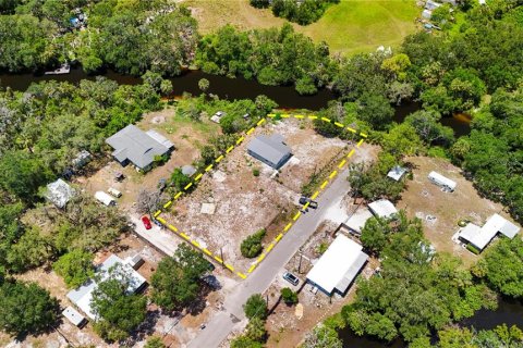 House in Gibsonton, Florida 3 bedrooms, 107.77 sq.m. № 1721114 - photo 6