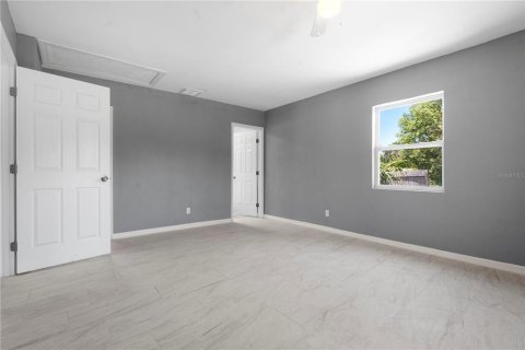 House in Gibsonton, Florida 3 bedrooms, 107.77 sq.m. № 1721114 - photo 21