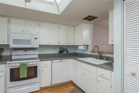 Copropriété à vendre à Port Richey, Floride: 2 chambres, 128.76 m2 № 1654190 - photo 13