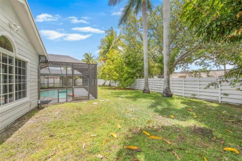 House in Miami, Florida 4 bedrooms, 233.46 sq.m. № 1784173 - photo 28
