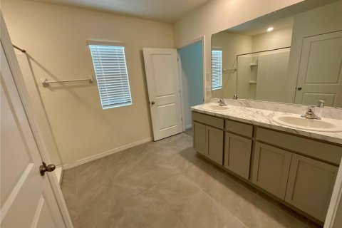 Villa ou maison à vendre à Wesley Chapel, Floride: 4 chambres, 220.36 m2 № 2113156 - photo 16