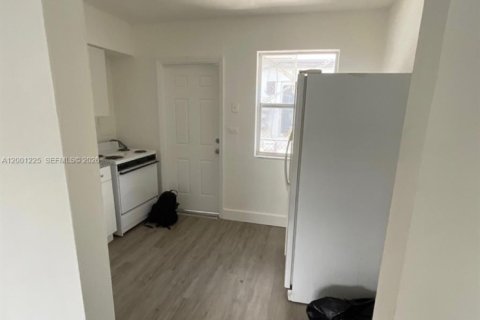 Apartment in Miami, Florida 1 bedroom, 106 sq.m. № 2065181 - photo 6