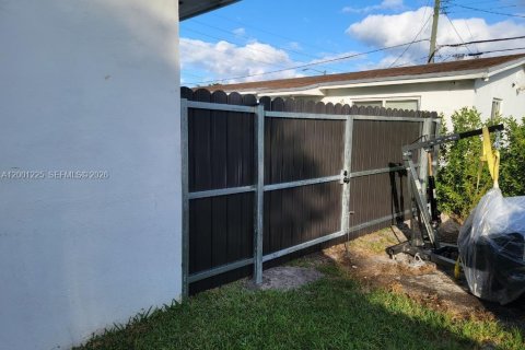 Apartment in Miami, Florida 1 bedroom, 106 sq.m. № 2065181 - photo 4