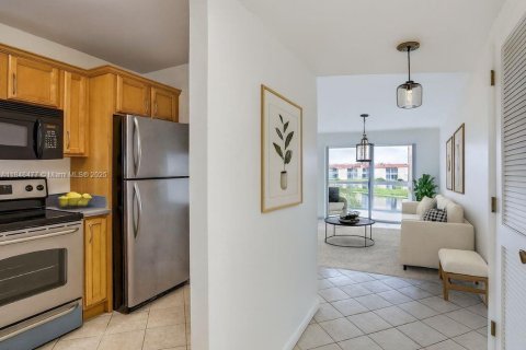 Condo in Sunrise, Florida, 2 bedrooms  № 1852367 - photo 12