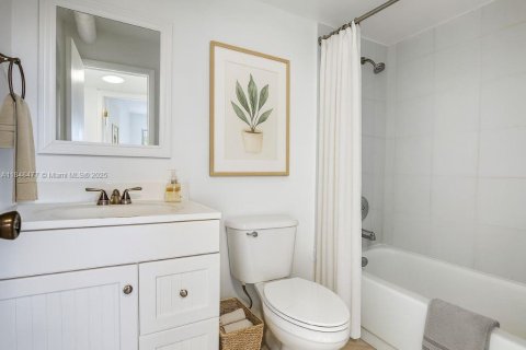Condo in Sunrise, Florida, 2 bedrooms  № 1852367 - photo 30
