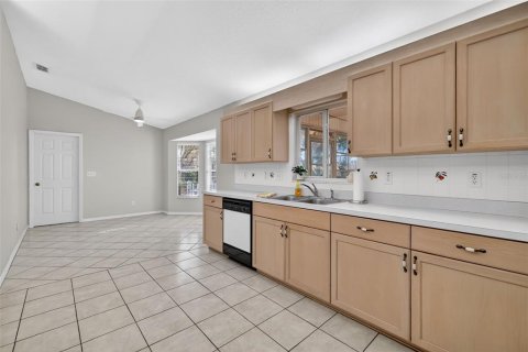 Villa ou maison à vendre à Summerfield, Floride: 2 chambres, 173.45 m2 № 2223541 - photo 12