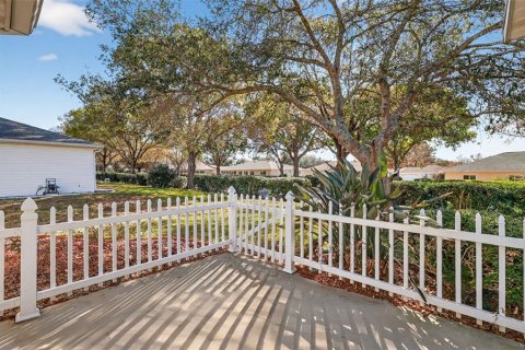 Villa ou maison à vendre à Summerfield, Floride: 2 chambres, 173.45 m2 № 2223541 - photo 3