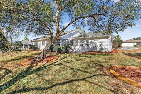 Villa ou maison à vendre à Summerfield, Floride: 2 chambres, 173.45 m2 № 2223541 - photo 2