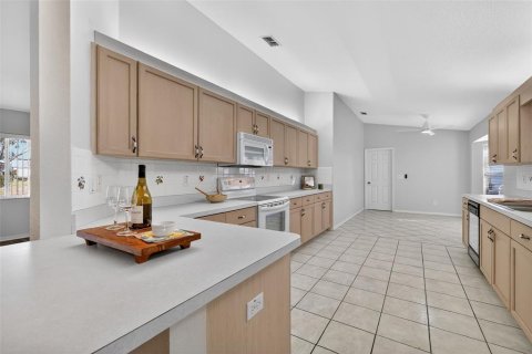 Villa ou maison à vendre à Summerfield, Floride: 2 chambres, 173.45 m2 № 2223541 - photo 13