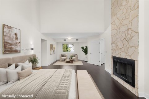 House in Miami, Florida 5 bedrooms, 453.46 sq.m. № 2268686 - photo 9