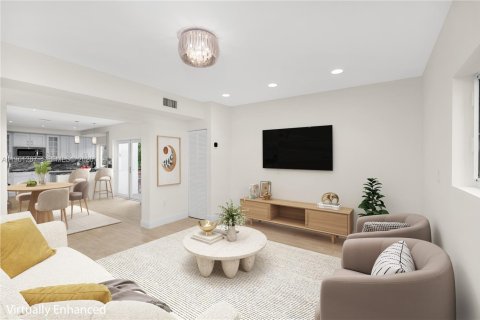 House in Miami, Florida 5 bedrooms, 453.46 sq.m. № 2268686 - photo 6