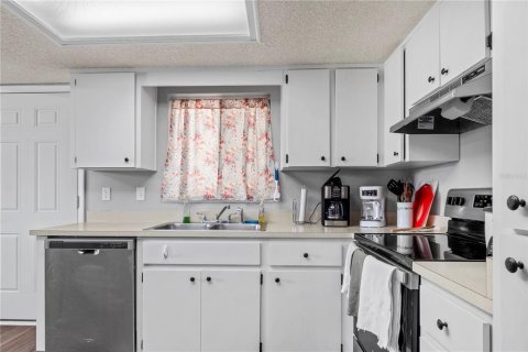 House in Ocala, Florida 2 bedrooms, 93.65 sq.m. № 1784949 - photo 8