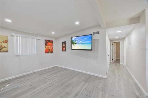 House in Lakeland, Florida 3 bedrooms, 77.29 sq.m. № 1749697 - photo 6