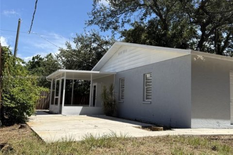 Купить виллу или дом в Сарасота, Флорида 2 спальни, 112.6м2, № 1922850 - фото 27