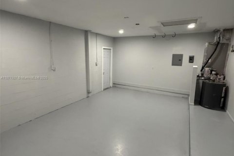 Купить виллу или дом в Сарасота, Флорида 2 спальни, 112.6м2, № 1922850 - фото 24