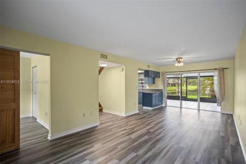 Townhouse in Cooper City, Florida 3 bedrooms, 120.96 sq.m. № 2038346 - photo 6