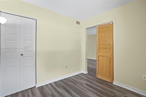 Townhouse in Cooper City, Florida 3 bedrooms, 120.96 sq.m. № 2038346 - photo 11