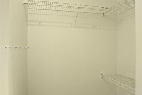 Townhouse in Cooper City, Florida 3 bedrooms, 120.96 sq.m. № 2038346 - photo 29