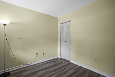 Townhouse in Cooper City, Florida 3 bedrooms, 120.96 sq.m. № 2038346 - photo 9