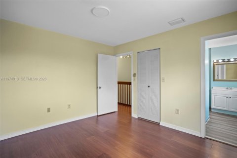 Townhouse in Cooper City, Florida 3 bedrooms, 120.96 sq.m. № 2038346 - photo 28