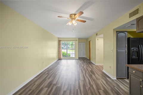 Townhouse in Cooper City, Florida 3 bedrooms, 120.96 sq.m. № 2038346 - photo 19