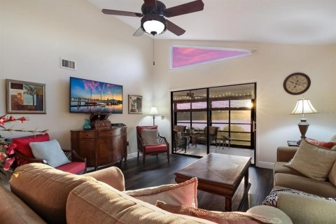 Condominio en alquiler en Bradenton, Florida, 2 dormitorios, 118.91 m2 № 1723671 - foto 6