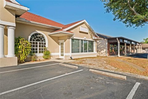 Commercial property in Spring Hill, Florida 434.97 sq.m. № 1650153 - photo 4