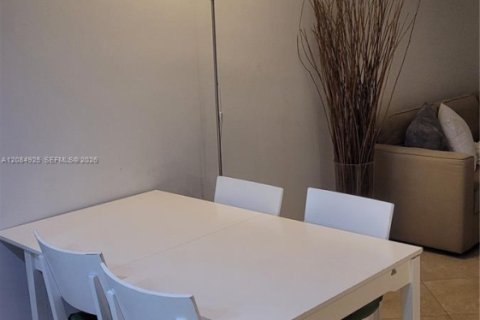 Copropriété à louer à Miami Beach, Floride: 1 chambre, 67.45 m2 № 2352862 - photo 10