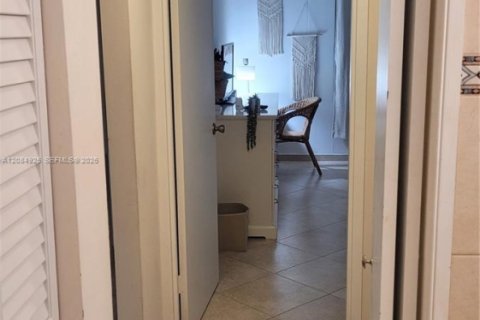 Copropriété à louer à Miami Beach, Floride: 1 chambre, 67.45 m2 № 2352862 - photo 21