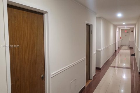 Copropriété à louer à Miami Beach, Floride: 1 chambre, 67.45 m2 № 2352862 - photo 8
