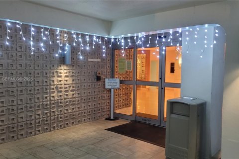 Copropriété à louer à Miami Beach, Floride: 1 chambre, 67.45 m2 № 2352862 - photo 6