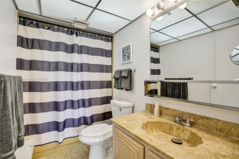 Copropriété à vendre à Lauderdale Lakes, Floride: 1 chambre, 69.49 m2 № 2012283 - photo 16