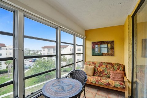 Copropriété à vendre à Lauderdale Lakes, Floride: 1 chambre, 69.49 m2 № 2012283 - photo 23