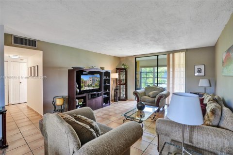 Copropriété à vendre à Lauderdale Lakes, Floride: 1 chambre, 69.49 m2 № 2012283 - photo 11