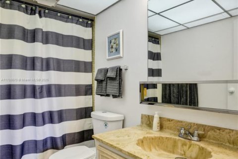 Copropriété à vendre à Lauderdale Lakes, Floride: 1 chambre, 69.49 m2 № 2012283 - photo 17