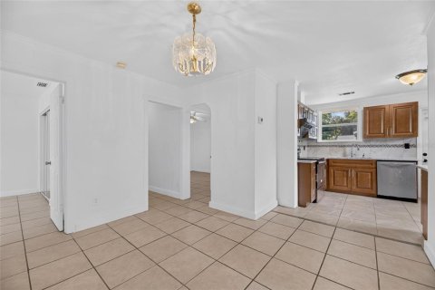 Villa ou maison à louer à Tampa, Floride: 3 chambres, 144.37 m2 № 2096085 - photo 13