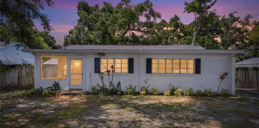 Villa ou maison à Tampa, Floride 3 chambres, 144.37 m2 № 2096085