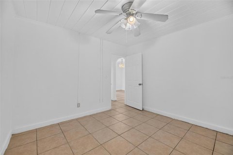 Villa ou maison à louer à Tampa, Floride: 3 chambres, 144.37 m2 № 2096085 - photo 30