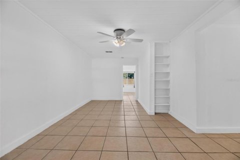 Villa ou maison à louer à Tampa, Floride: 3 chambres, 144.37 m2 № 2096085 - photo 7
