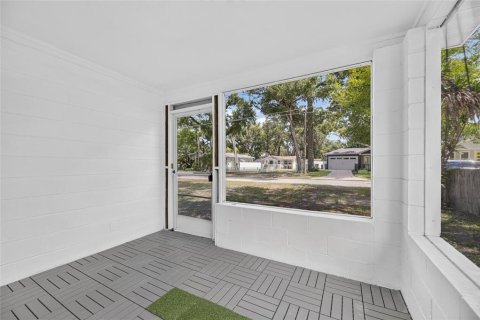 Villa ou maison à louer à Tampa, Floride: 3 chambres, 144.37 m2 № 2096085 - photo 4