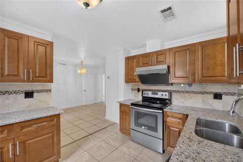 Villa ou maison à louer à Tampa, Floride: 3 chambres, 144.37 m2 № 2096085 - photo 17