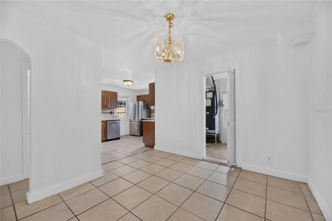 Villa ou maison à louer à Tampa, Floride: 3 chambres, 144.37 m2 № 2096085 - photo 11