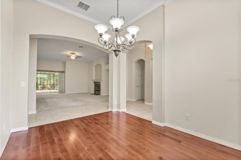 House in Apopka, Florida 4 bedrooms, 293.48 sq.m. № 1837489 - photo 6
