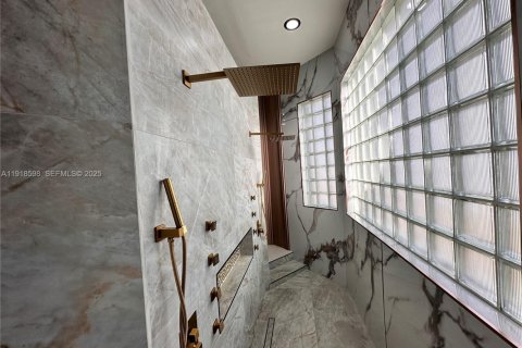 Touwnhouse à vendre à Davie, Floride: 6 chambres № 1973262 - photo 27