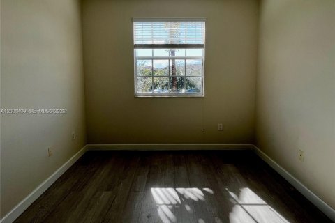 Townhouse in Cutler Bay, Florida 3 bedrooms, 123.1 sq.m. № 2067633 - photo 19