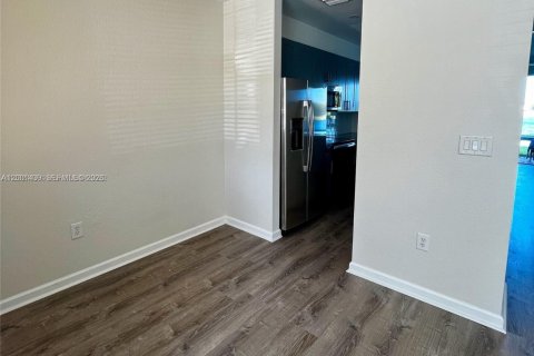 Townhouse in Cutler Bay, Florida 3 bedrooms, 123.1 sq.m. № 2067633 - photo 5