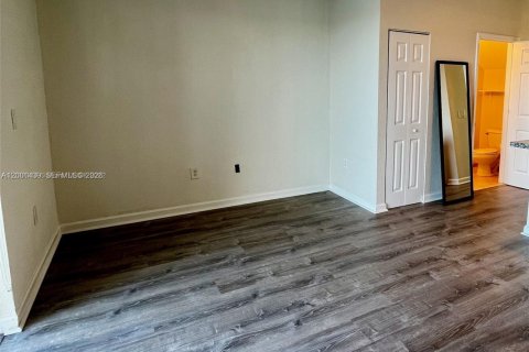 Townhouse in Cutler Bay, Florida 3 bedrooms, 123.1 sq.m. № 2067633 - photo 16