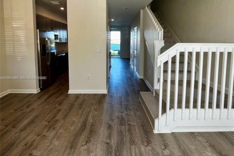 Townhouse in Cutler Bay, Florida 3 bedrooms, 123.1 sq.m. № 2067633 - photo 8